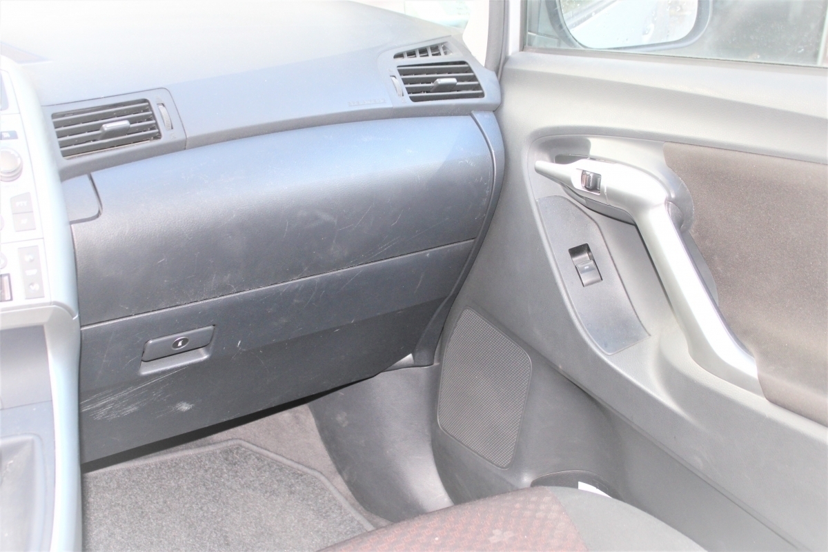 Toyota Verso — 13
